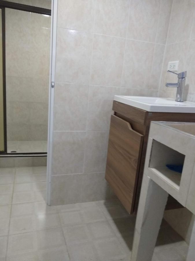 Aleli: Gateway To Norte With Airport Proximity Apartment Cali